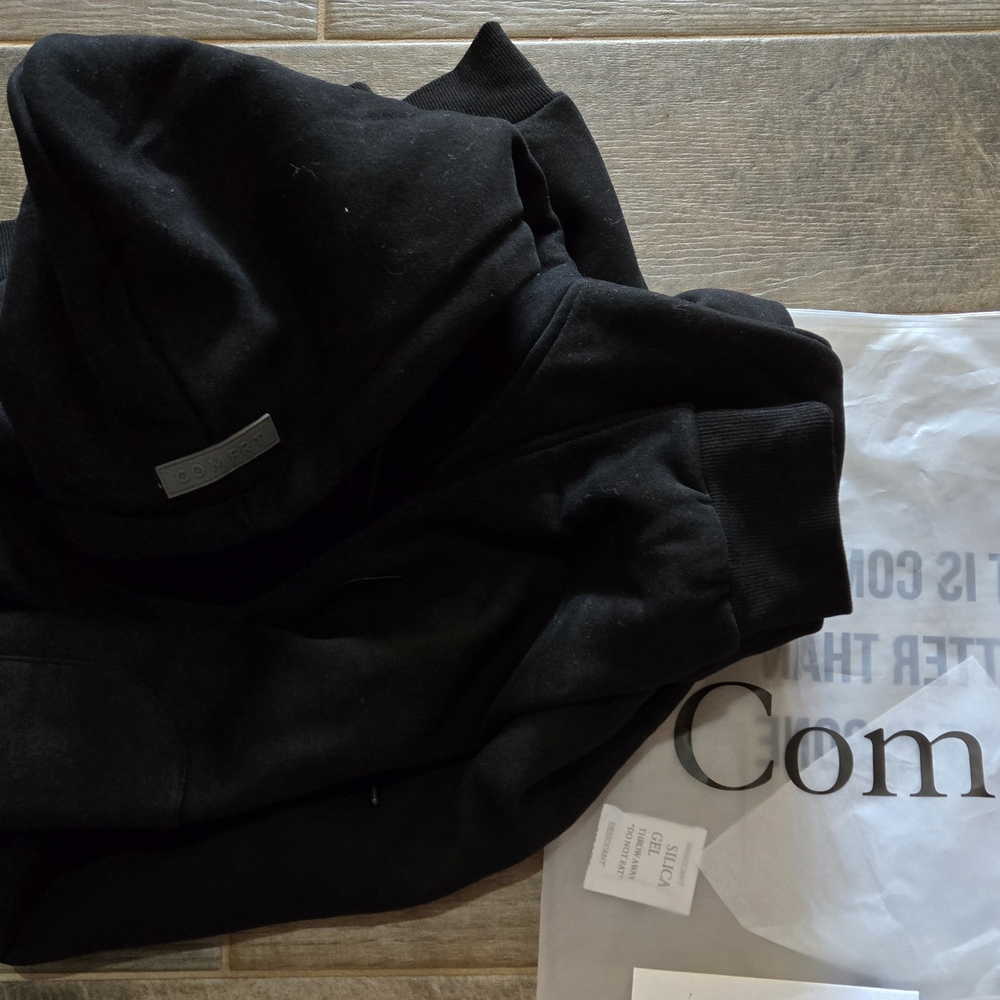 Comfrt Airplane Mode Black Hoodie Large